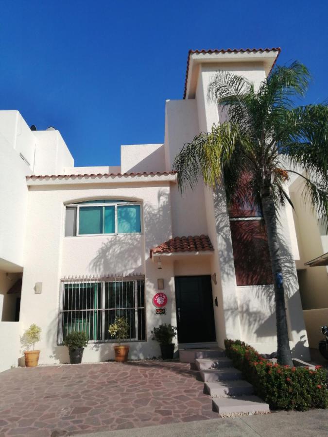 Casa Dahlia 2 Bed & Breakfast Mazatlan Luaran gambar
